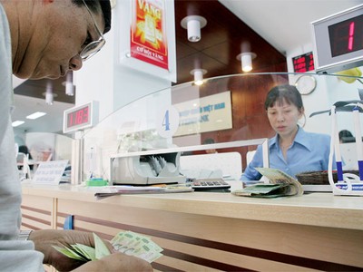 Nợ xấu “rút” lợi nhuận nhà băng